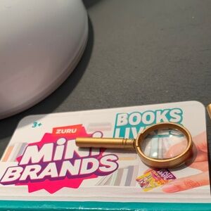 Zuru Mini Brands Gold Magnifying Glass